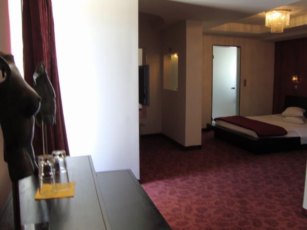 Minoa Athens Hotel Ngoại thất bức ảnh